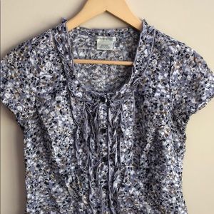 Women’s Van Heusen ruffled shirt XS